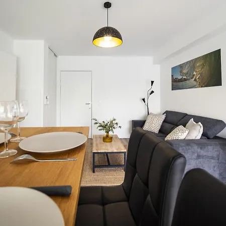 4* Au Coeur De St-jean-de-luz Avec Terrasse Et Parking, A 5 Min De La - Fr-1-239-522 Apartman *